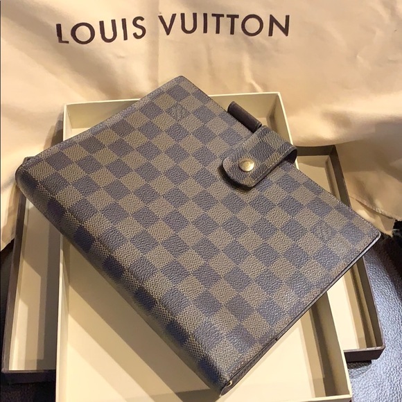 Louis Vuitton Handbags - Authentic Louis Vuitton GM Agenda Planner